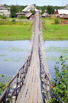 在河懸索橋