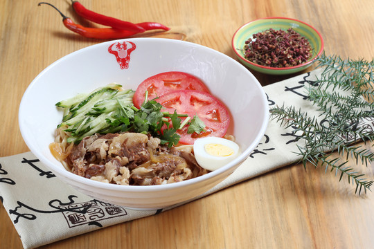羊肉涼拌面