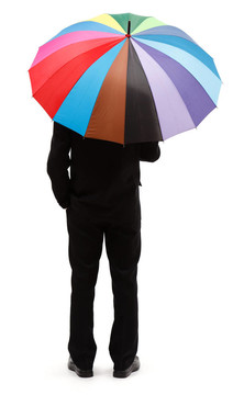 帶彩色雨傘的男人