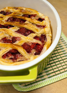 自制的Strawberry Pie