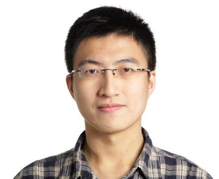 亞洲男子與玻璃
