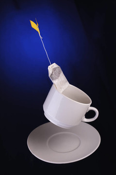茶袋和茶杯