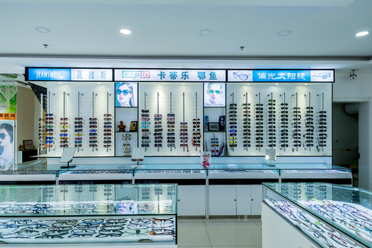 眼鏡店