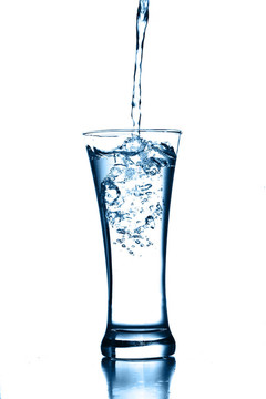 水