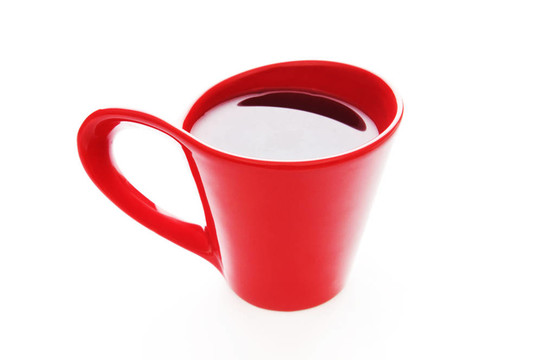 在白色上隔離的一杯茶