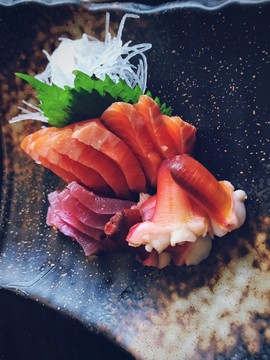 生魚片刺身拼盤