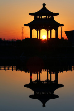 亭臺(tái)夕照 沈撫新城 金鳳灣公園