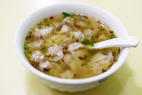 一碗小混沌