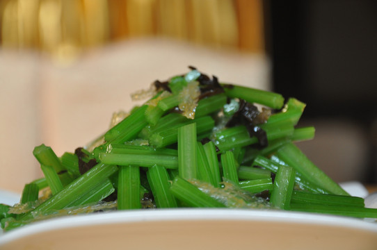 清炒西芹