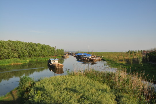 小河