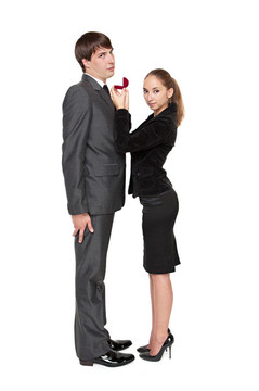 堅(jiān)強(qiáng)的女孩想結(jié)婚。