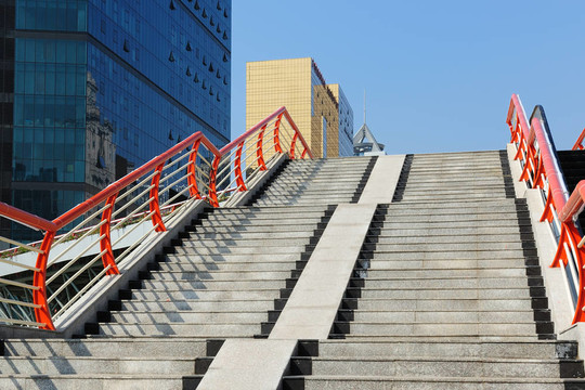 樓梯的行人天橋