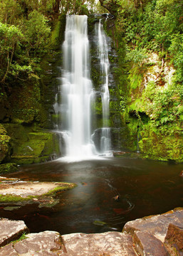 Mclean Falls；新西蘭