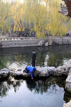 黑虎泉  泉水