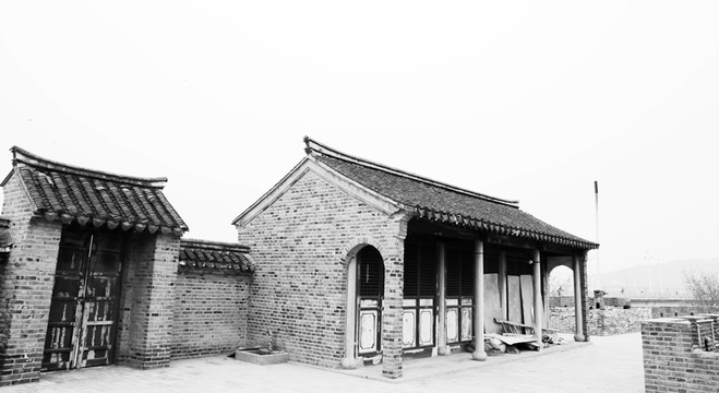 中國傳統(tǒng)建筑磚瓦房