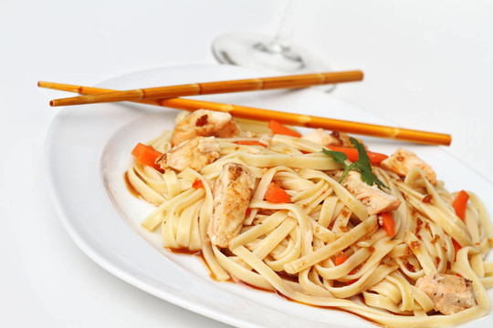 亞洲雞肉通心粉