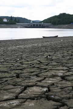 干水壩