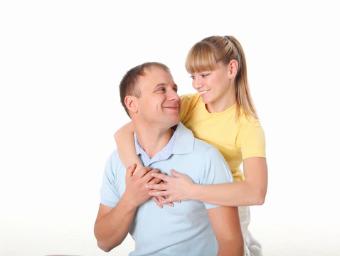 年輕夫婦一起做運動