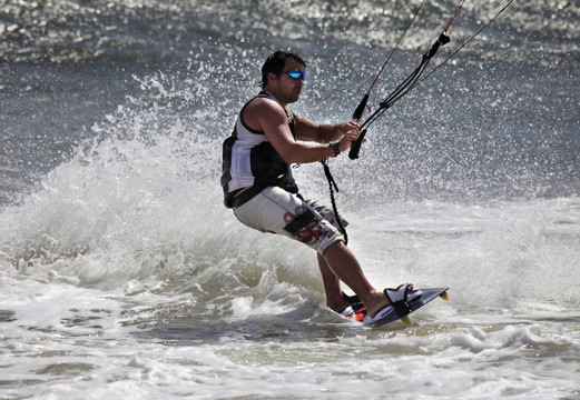 Kitesurfer在行動