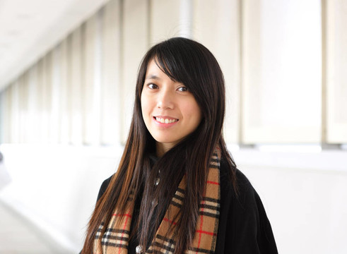 城市休閑服裝中的女人