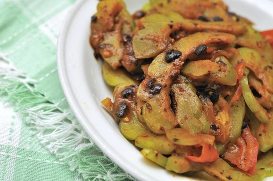 簡(jiǎn)單苦瓜菜
