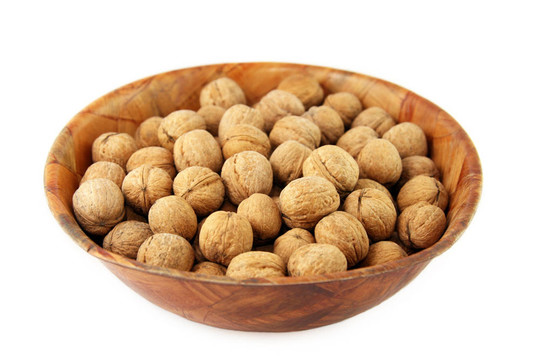 裝滿堅(jiān)果的碗