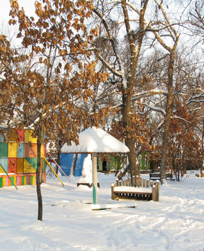 冬季公園的托兒所