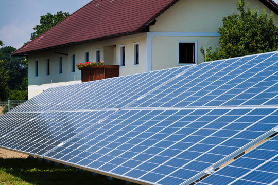 替代太陽能。太陽能發(fā)電廠。