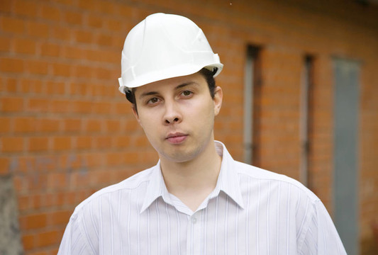 男性建筑工人