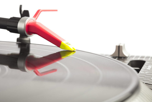 DJ