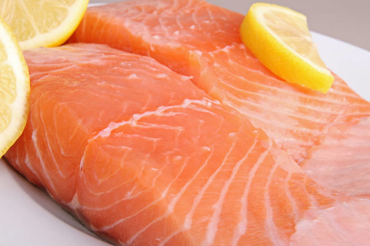 新鮮鮭魚