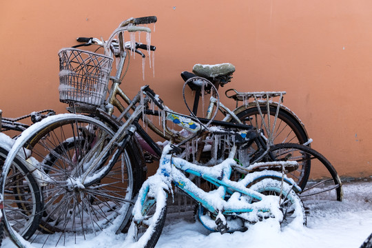 冰雪自行車