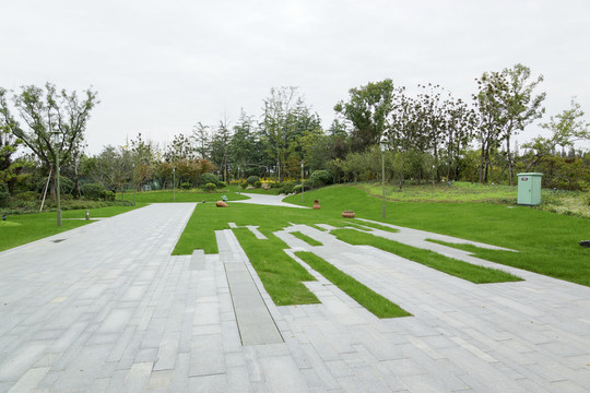 石板路草坪