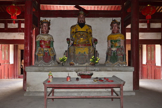 閩越王無諸神像
