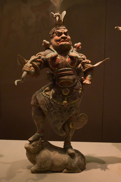 彩繪天王俑