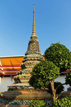 在佛寺佛塔；曼谷