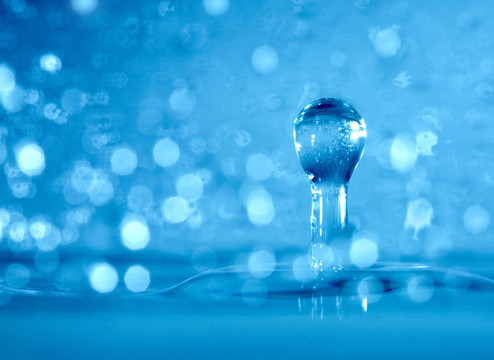 一滴雨近了