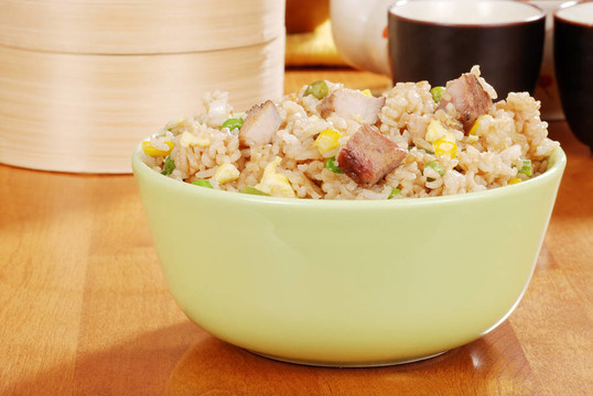 一碗亞洲米飯