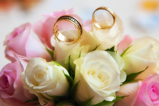 花束結(jié)婚戒指