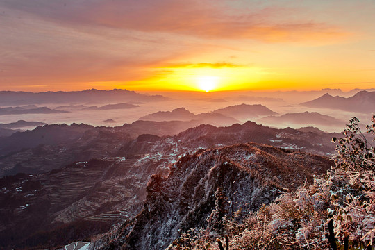 張家界山川夕陽