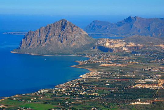 bonagia灣（Mount cofanor）從埃里切；西西里島