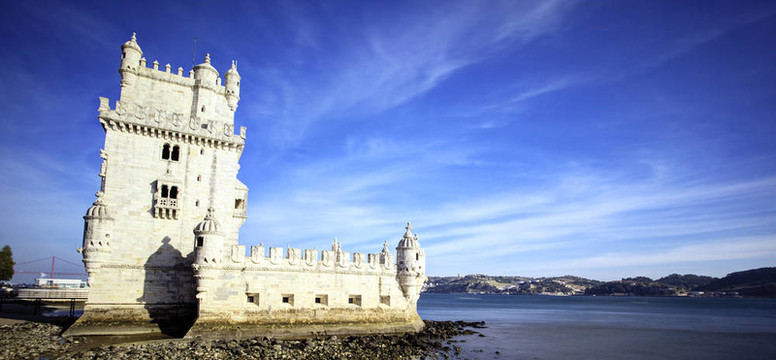 與藍(lán)天貝倫塔盡收眼底；Lisbon