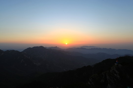 山東臨沂龜蒙蒙山日出
