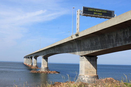 愛德華王子島聯(lián)邦大橋