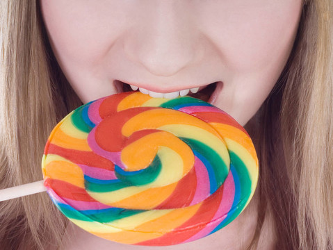 彩色棒棒糖餓金發(fā)明亮的畫面