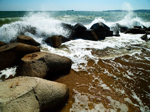 海上沖浪。烏克蘭；黑海海岸線