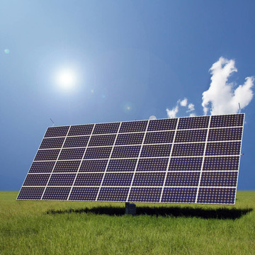 某大型太陽能發(fā)電廠的圖像