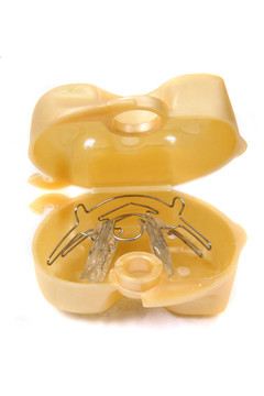 大括號(hào)（正畸工具）