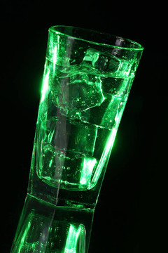 綠酸雞尾酒