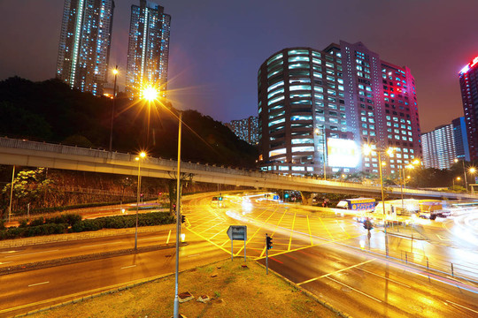 城市夜間交通